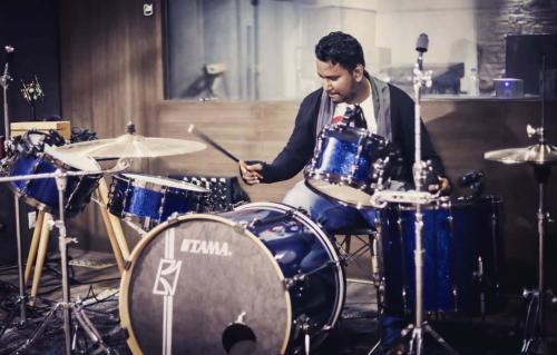 jj jitu jitendra playing drums