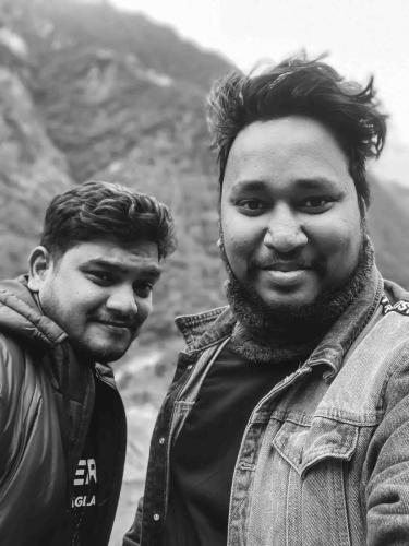 jj jitu jitendra with friend